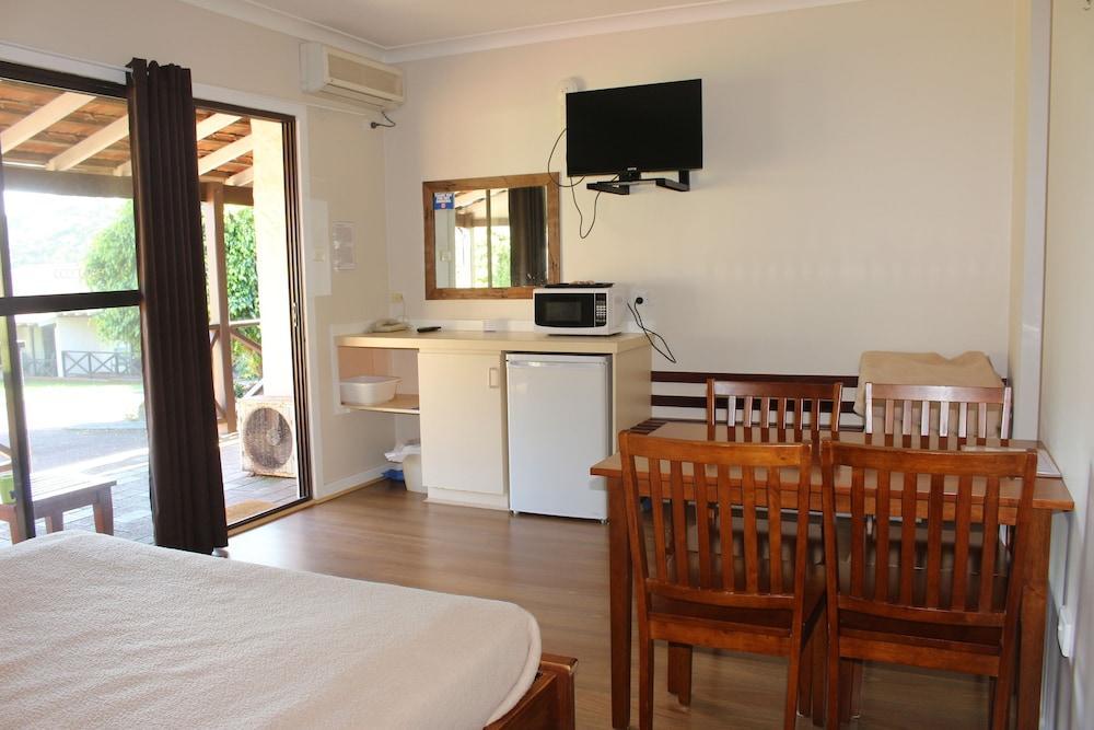 Karri Forest Motel Pemberton Extérieur photo