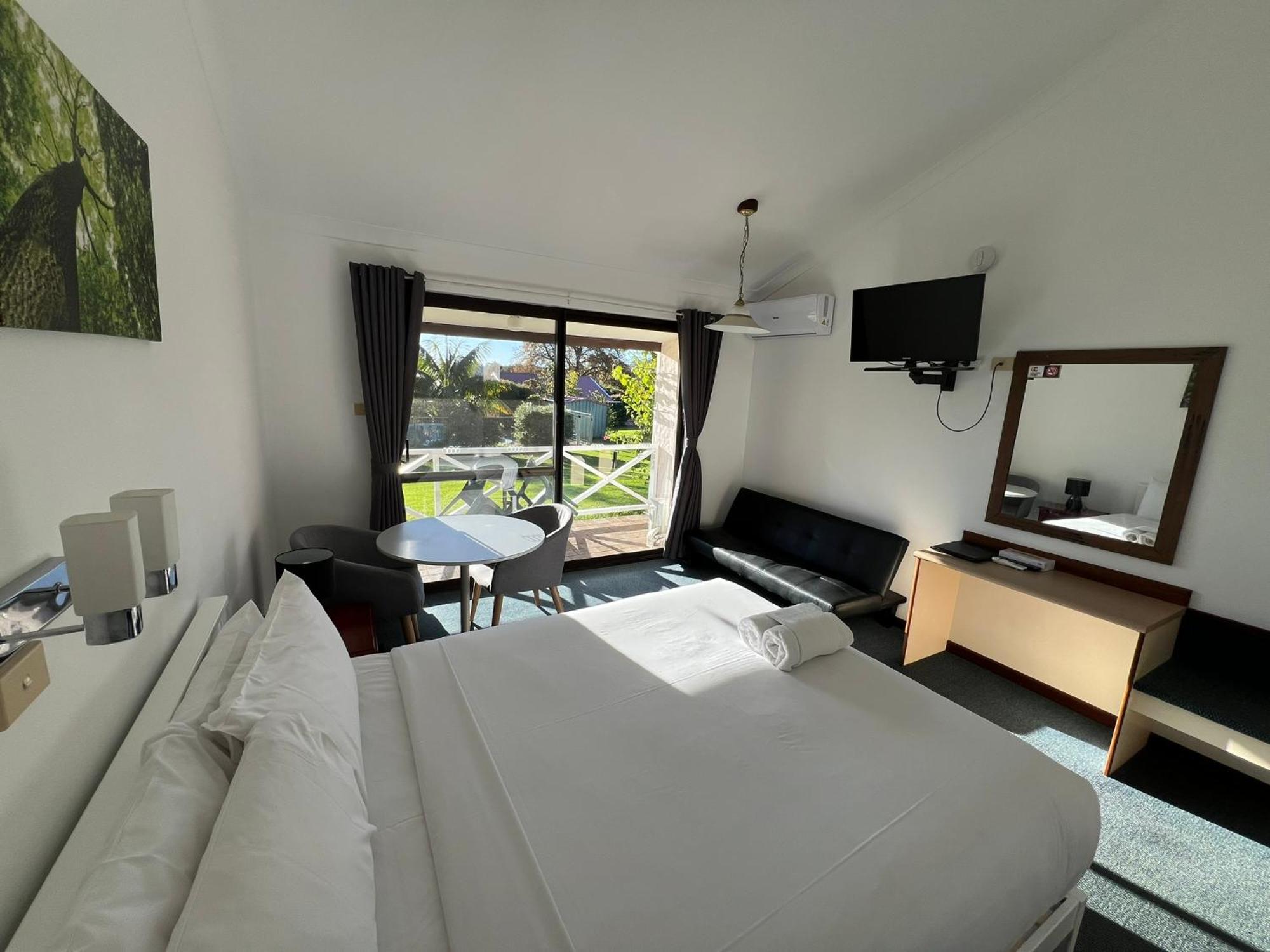 Karri Forest Motel Pemberton Extérieur photo