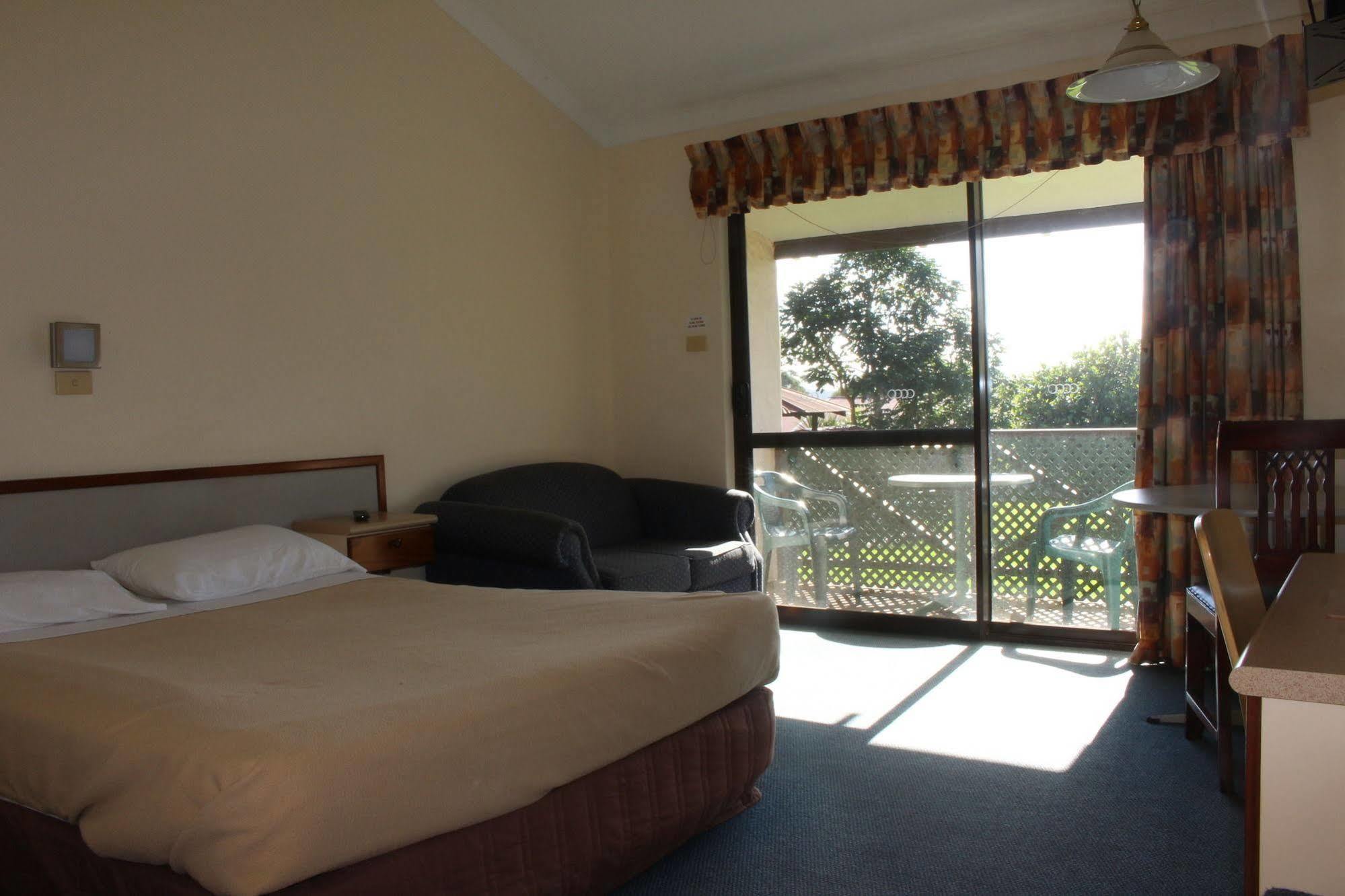 Karri Forest Motel Pemberton Extérieur photo