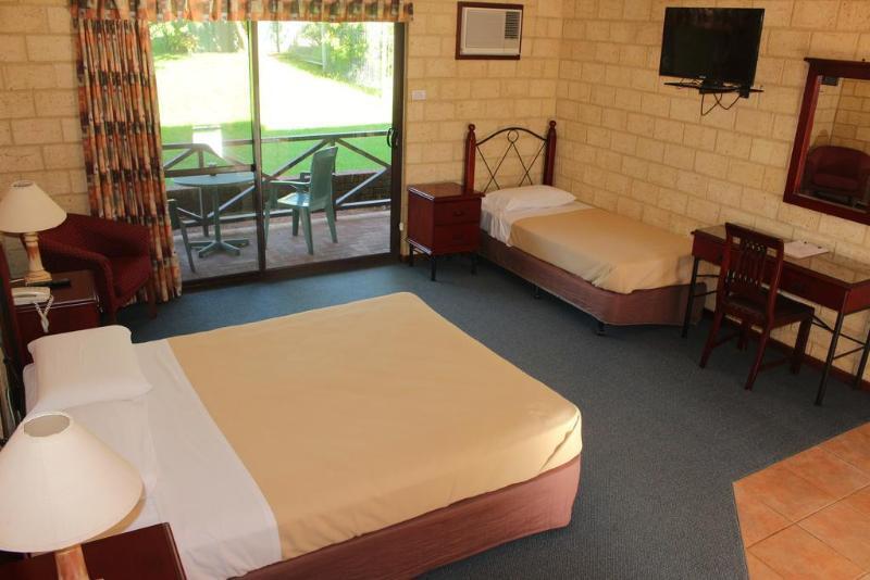 Karri Forest Motel Pemberton Extérieur photo